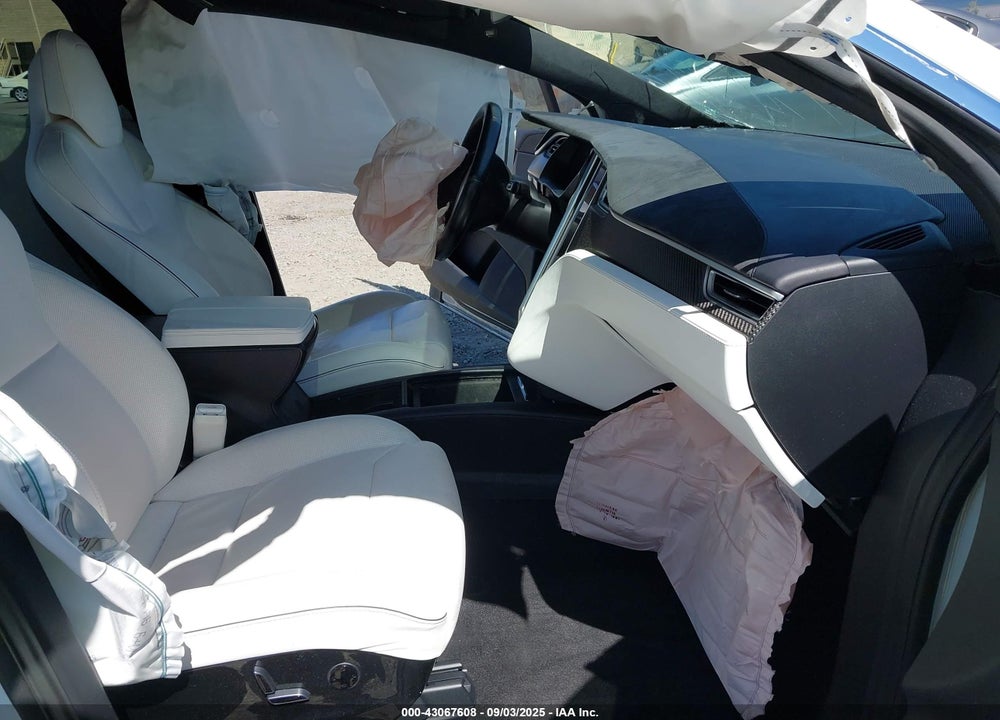2016 TESLA MODEL X 75D/P100D/P90D VIN: 5YJXCBE46GF018172