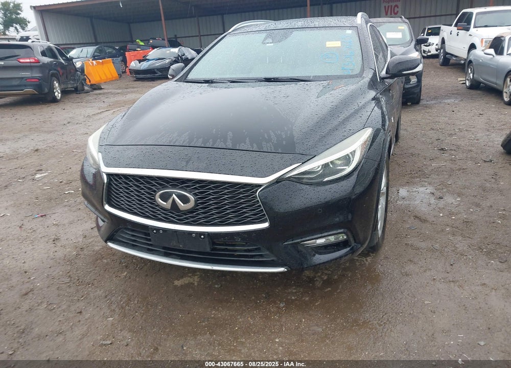 2017 INFINITI QX30 VIN: SJKCH5CP8HA031348