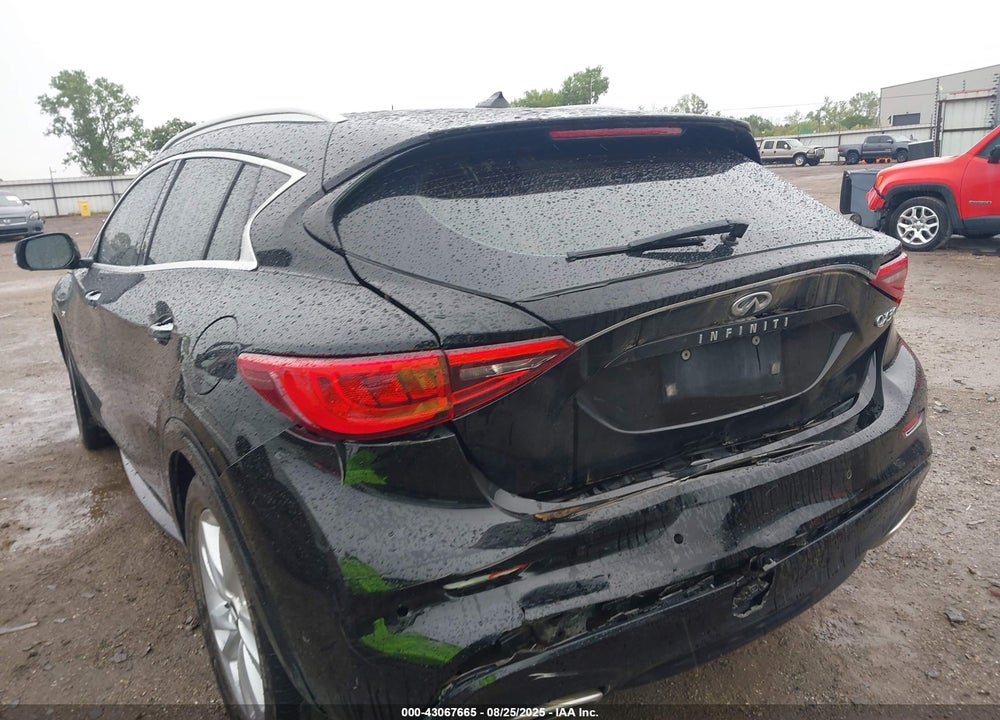 2017 INFINITI QX30 VIN: SJKCH5CP8HA031348