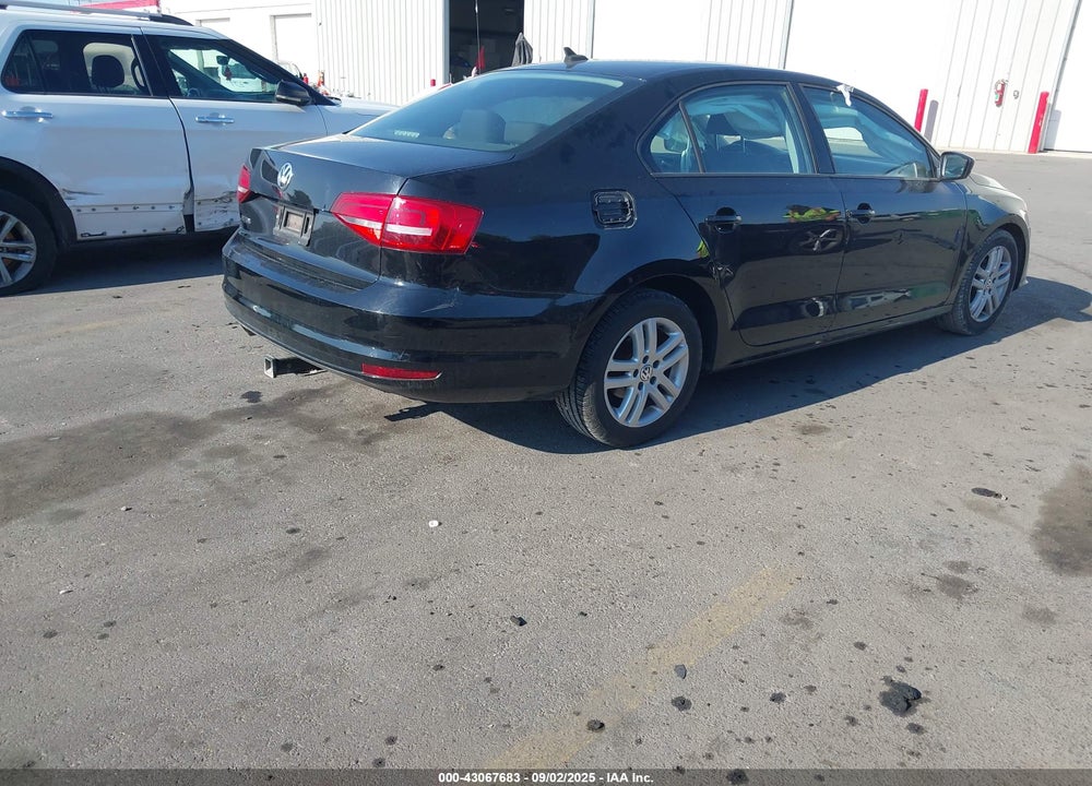 2015 VOLKSWAGEN JETTA 2.0L S VIN: 3VW2K7AJ8FM217740