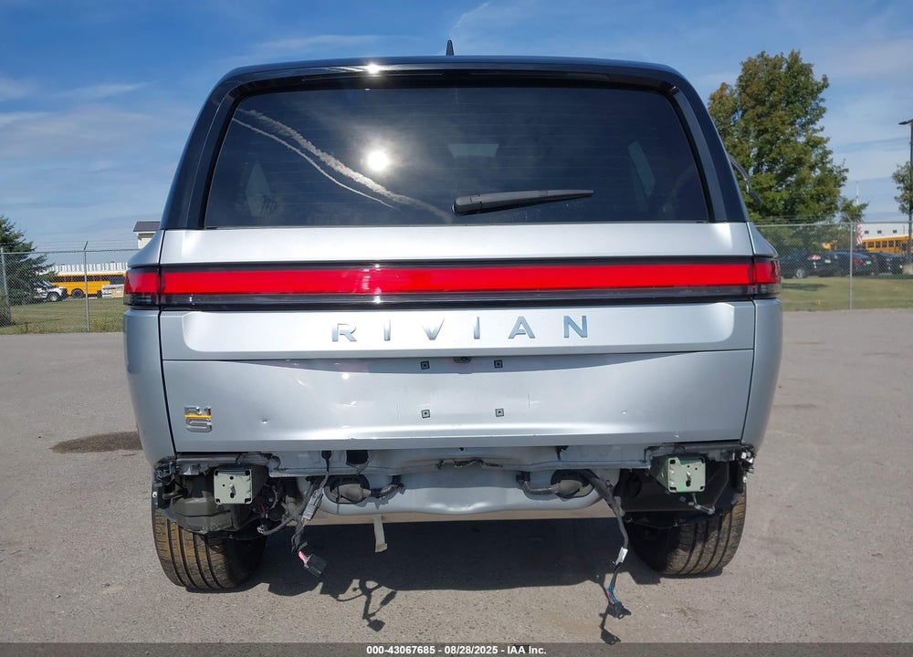 2024 RIVIAN R1S LAUNCH EDITION QUAD MOTOR LARGE PACK VIN: 7PDSGABL9RN035078