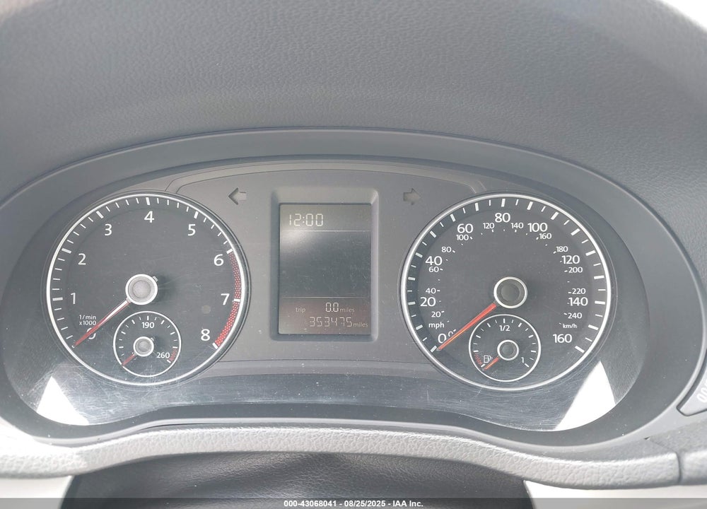 2015 VOLKSWAGEN PASSAT VIN: 1VWAT7A32FC024107