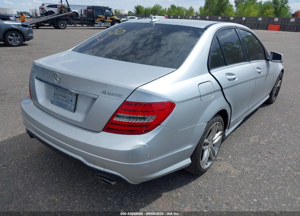 2013 MERCEDES-BENZ C CLASS VIN: WDDGF8AB2DG146219