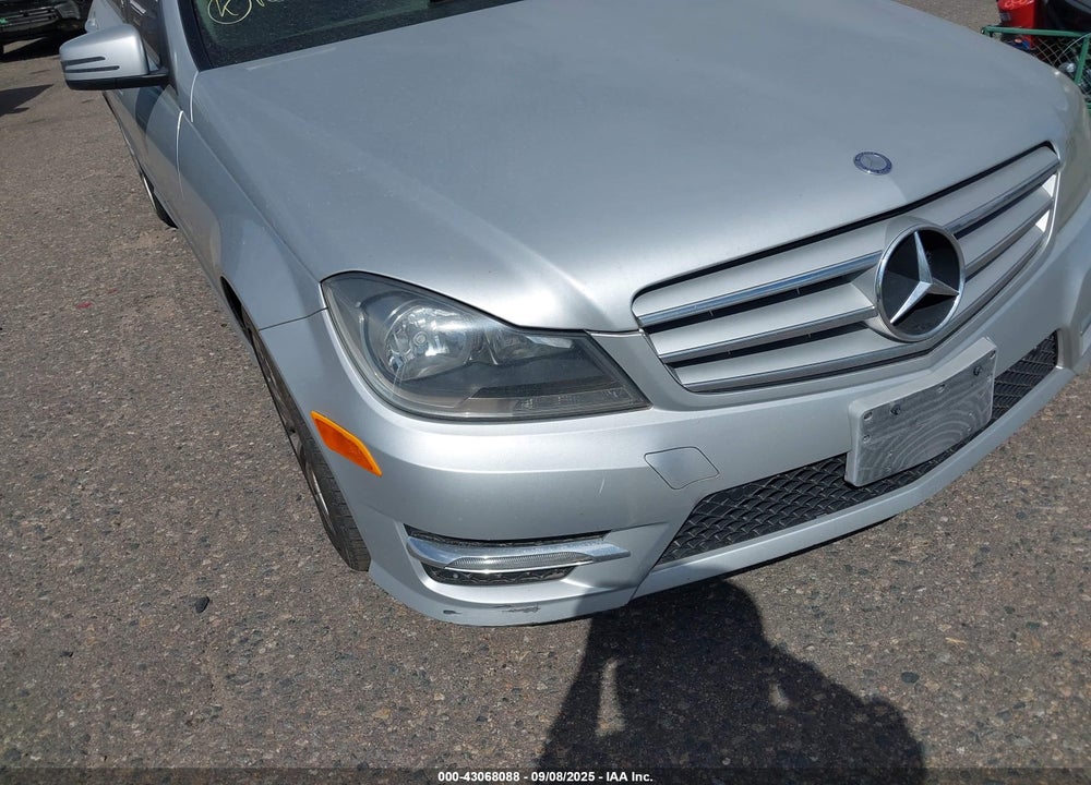 2013 MERCEDES-BENZ C CLASS VIN: WDDGF8AB2DG146219