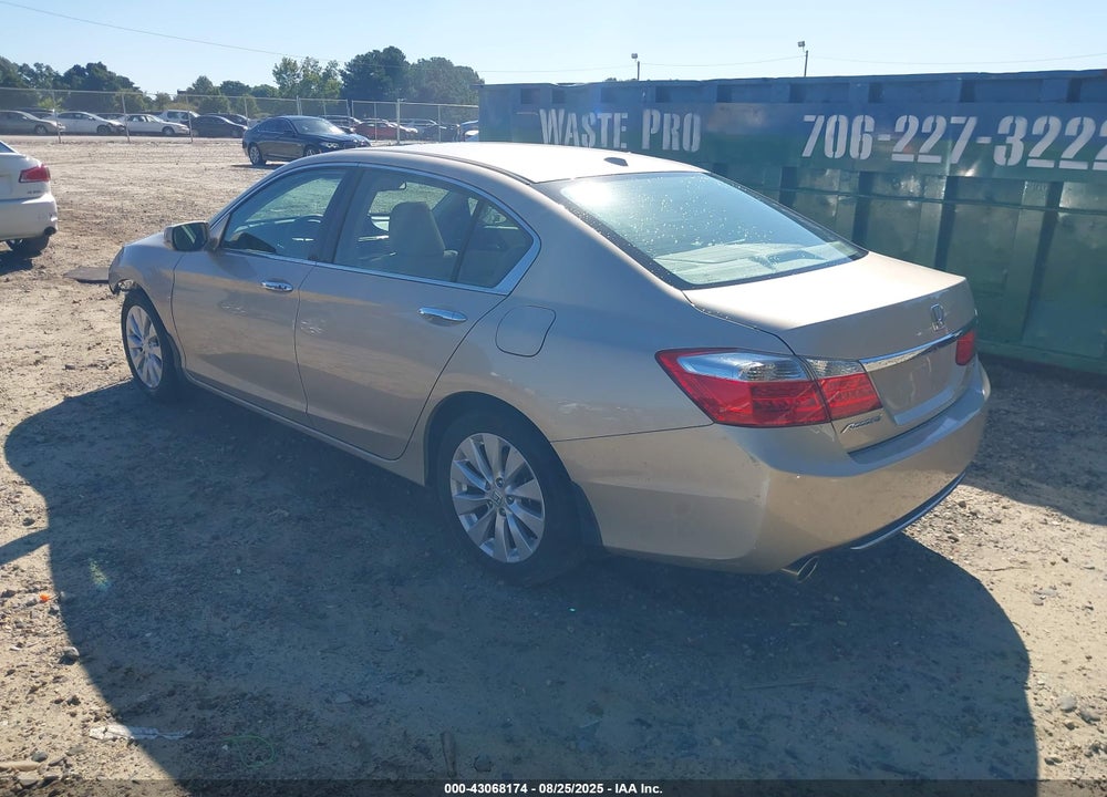2013 HONDA ACCORD VIN: 1HGCR3F82DA038638