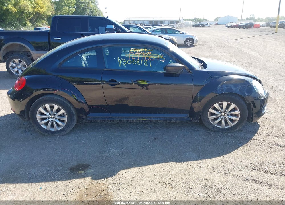 2014 VOLKSWAGEN BEETLE VIN: 3VWFP7AT9EM620578