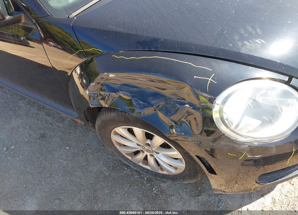 2014 VOLKSWAGEN BEETLE VIN: 3VWFP7AT9EM620578