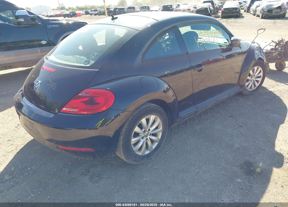 2014 VOLKSWAGEN BEETLE VIN: 3VWFP7AT9EM620578