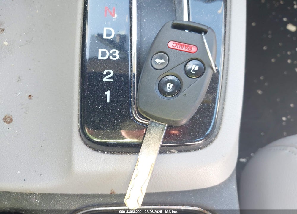 2013 HONDA CIVIC VIN: 19XFB2F93DE092188