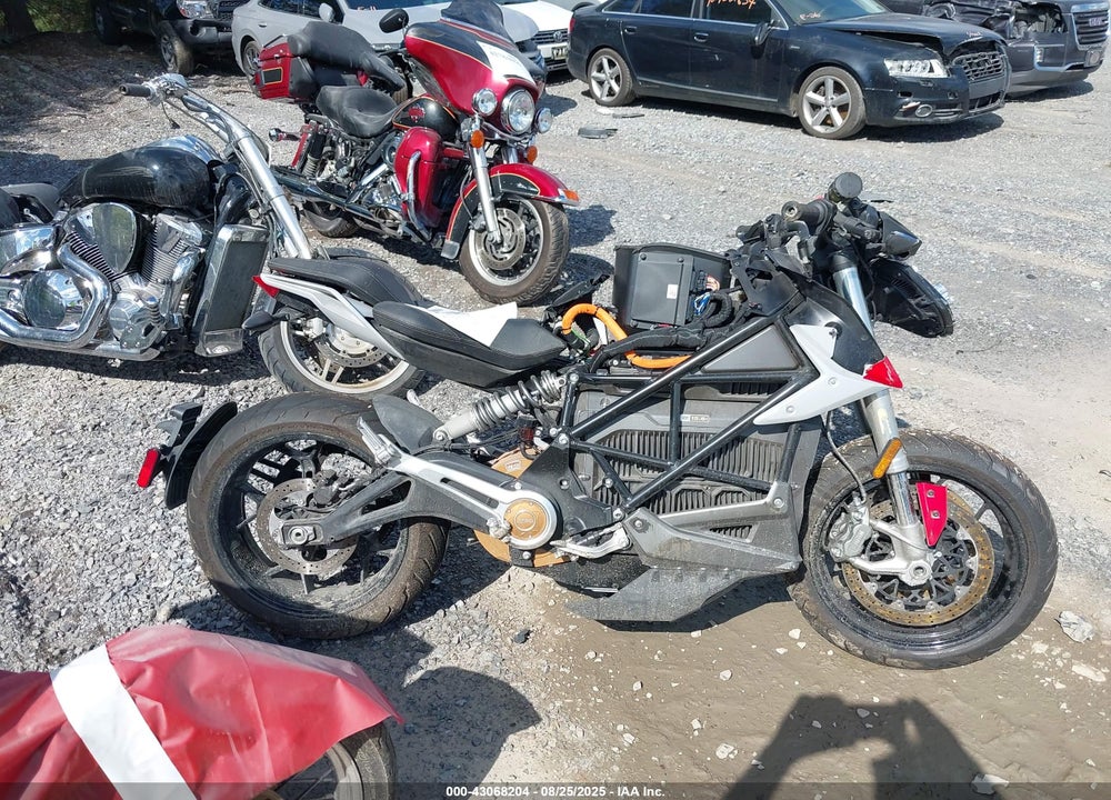2022 ZERO MOTORCYCLES INC SR/F VIN: 538ZFDZ75NCK19921