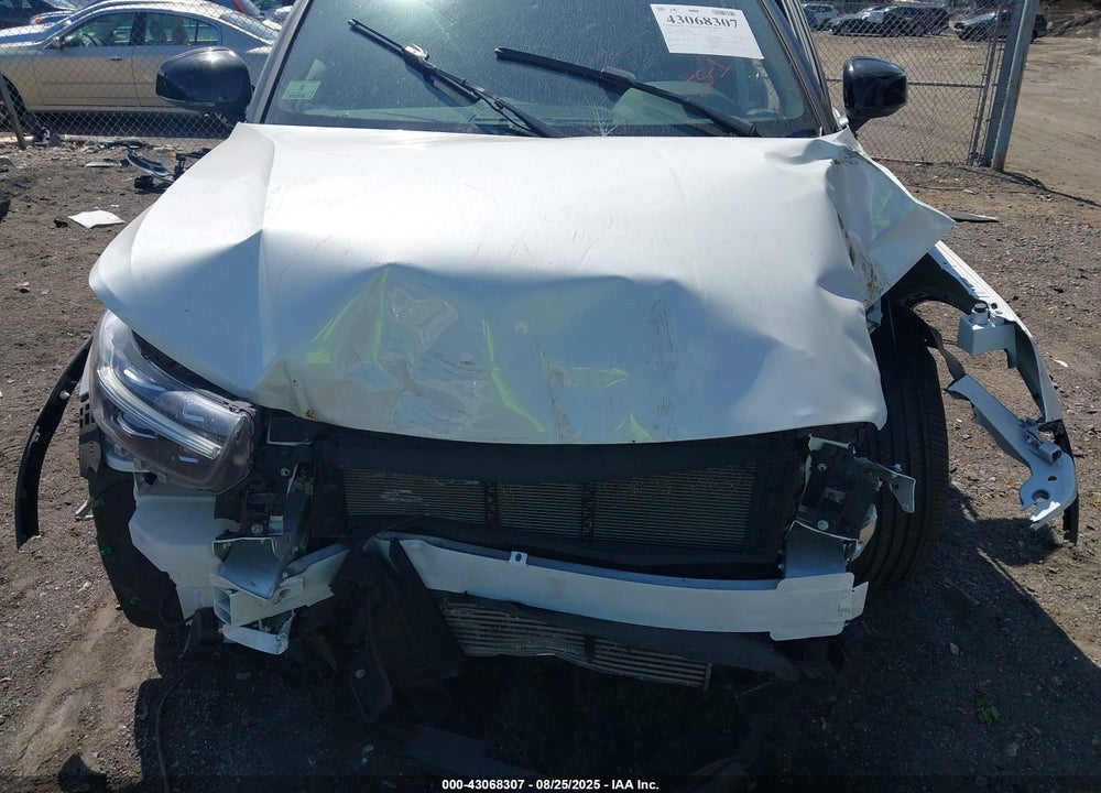 2021 VOLVO XC40 VIN: YV4162UM6M2549236