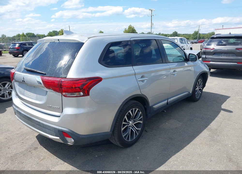 2018 MITSUBISHI OUTLANDER SE VIN: JA4AD3A36JJ001808