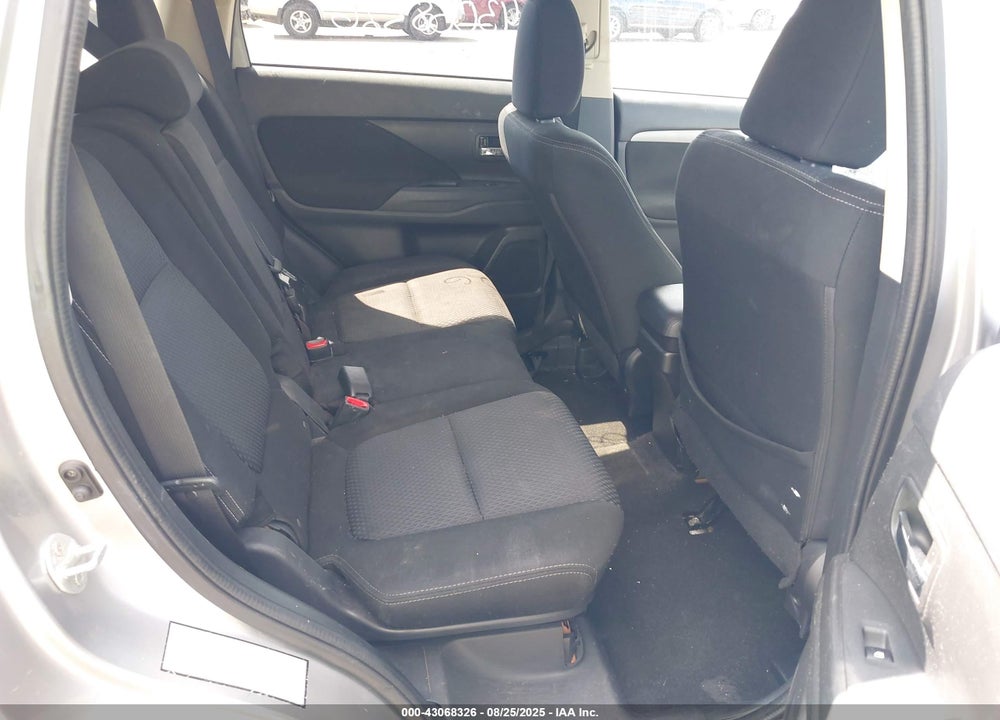 2018 MITSUBISHI OUTLANDER SE VIN: JA4AD3A36JJ001808