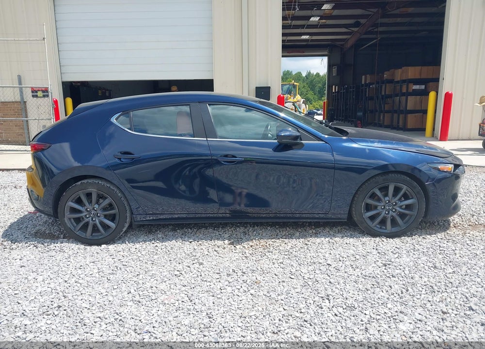 2021 MAZDA 3 SELECT VIN: JM1BPAKL7M1336990