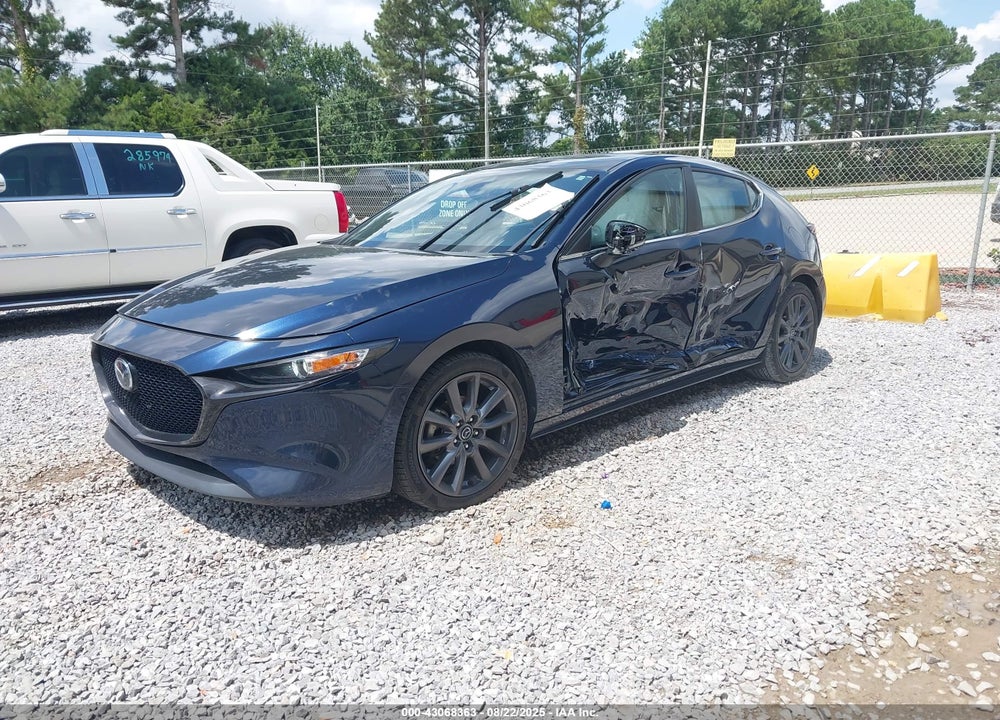 2021 MAZDA 3 SELECT VIN: JM1BPAKL7M1336990
