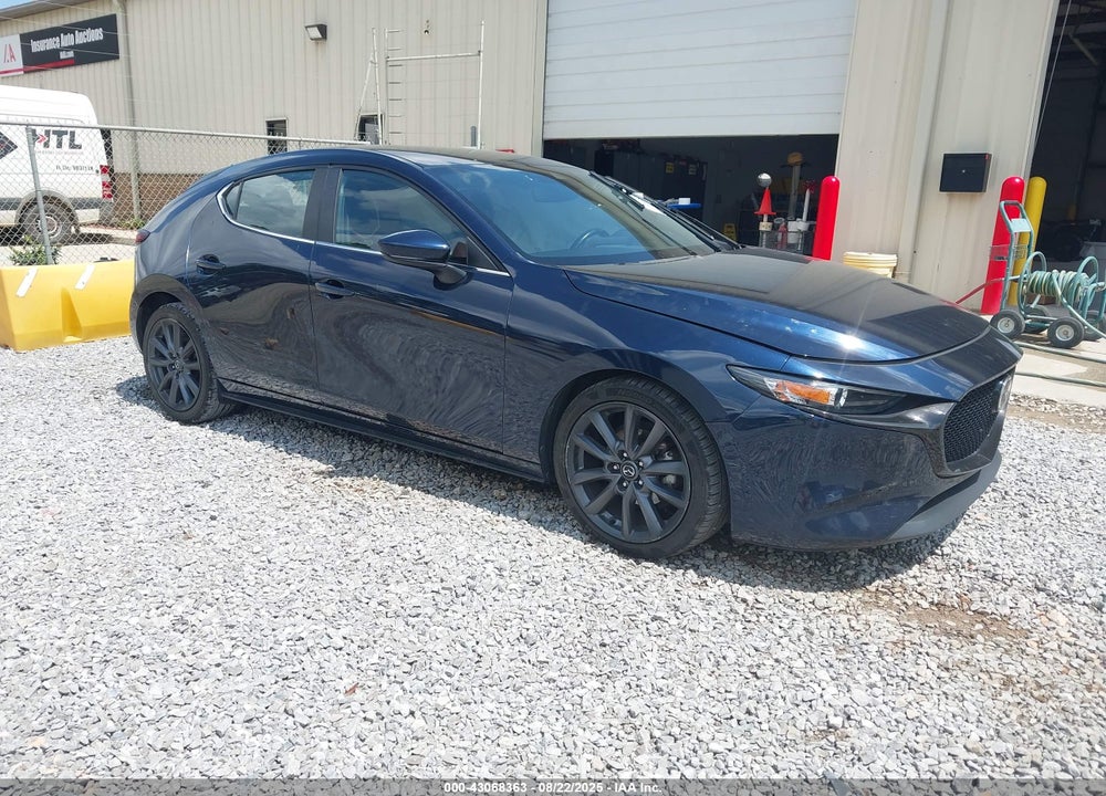 2021 MAZDA 3 SELECT VIN: JM1BPAKL7M1336990