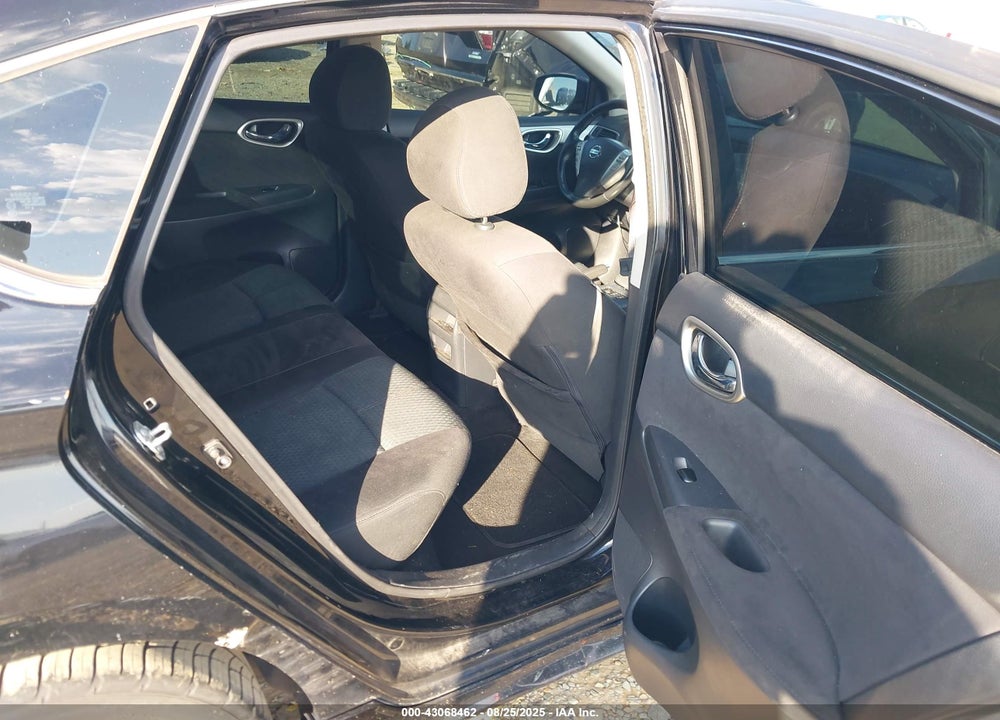 2015 NISSAN SENTRA SR VIN: 3N1AB7AP5FY267607