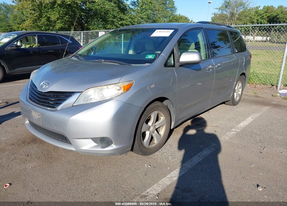 2011 TOYOTA SIENNA LE V6 VIN: 5TDKK3DC2BS090700
