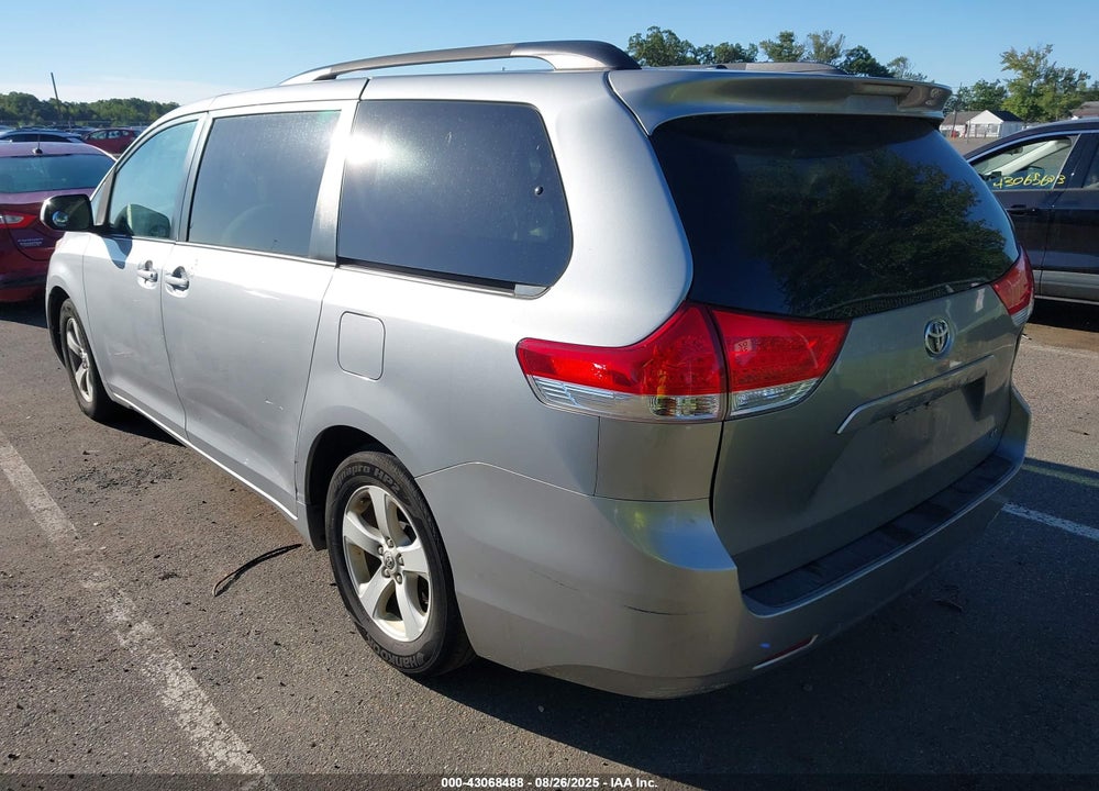 2011 TOYOTA SIENNA LE V6 VIN: 5TDKK3DC2BS090700