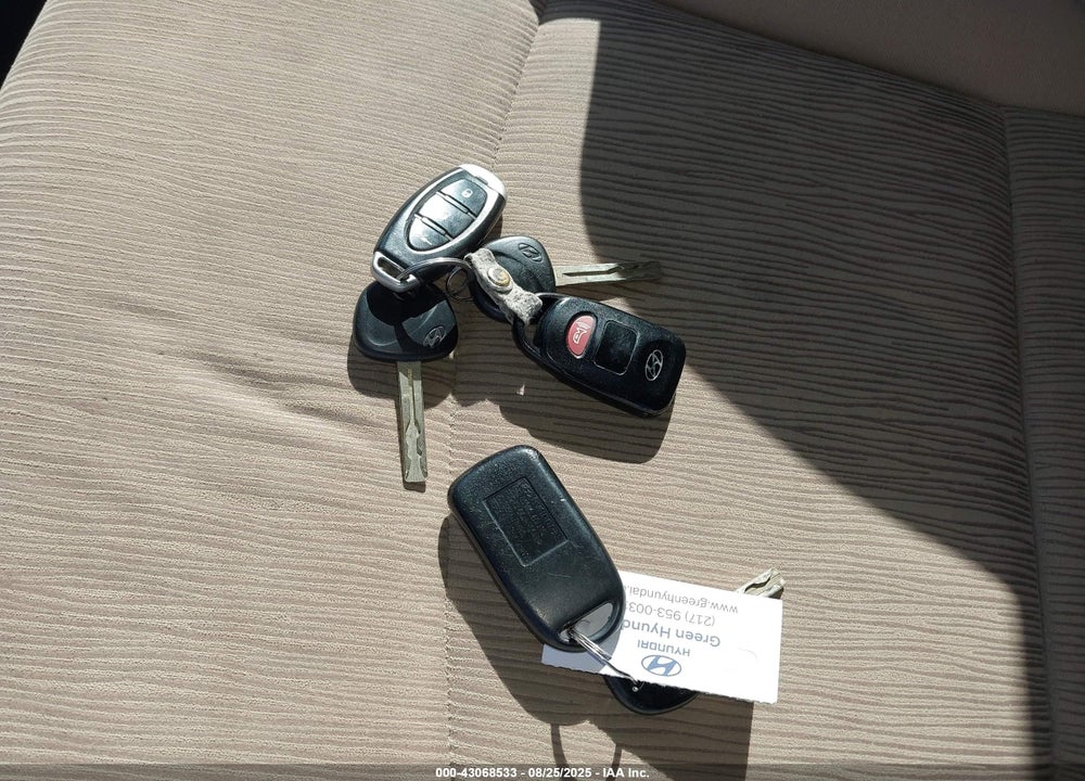 2014 HYUNDAI SONATA VIN: 5NPEB4AC4EH937783