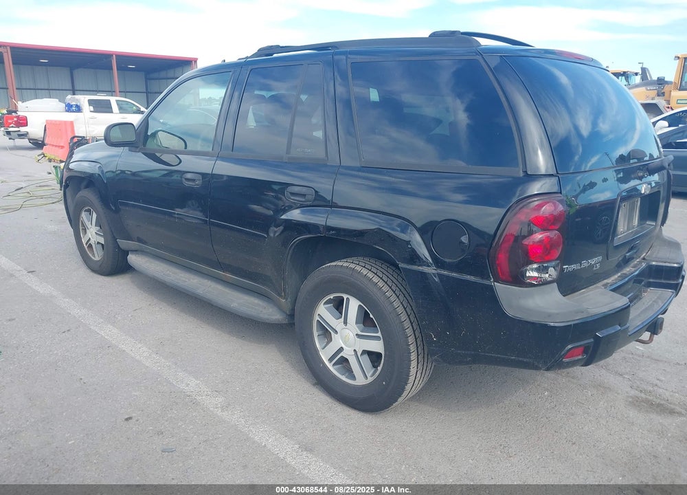 2007 CHEVROLET TRAILBLAZER LS VIN: 1GNDT13S372180348