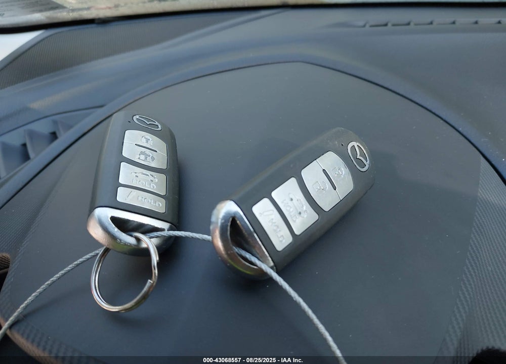 2014 MAZDA 3 VIN: JM1BM1V70E1170627
