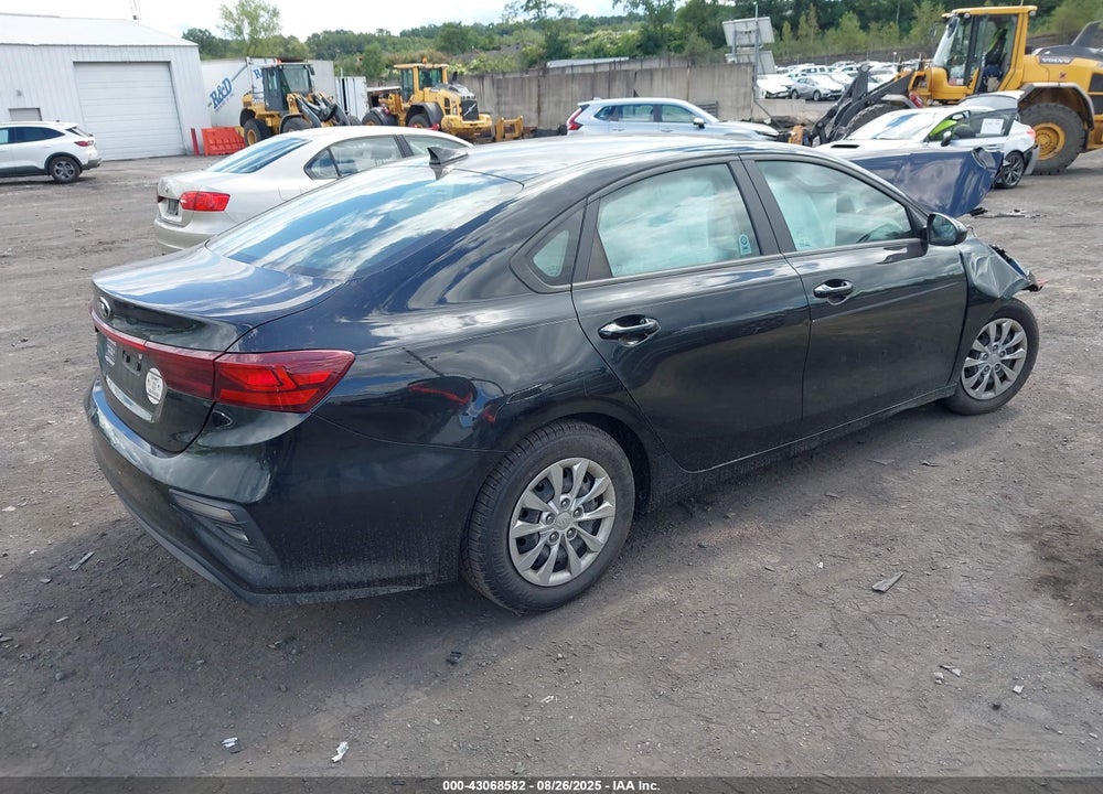 2021 KIA FORTE VIN: 3KPF24AD3ME325252