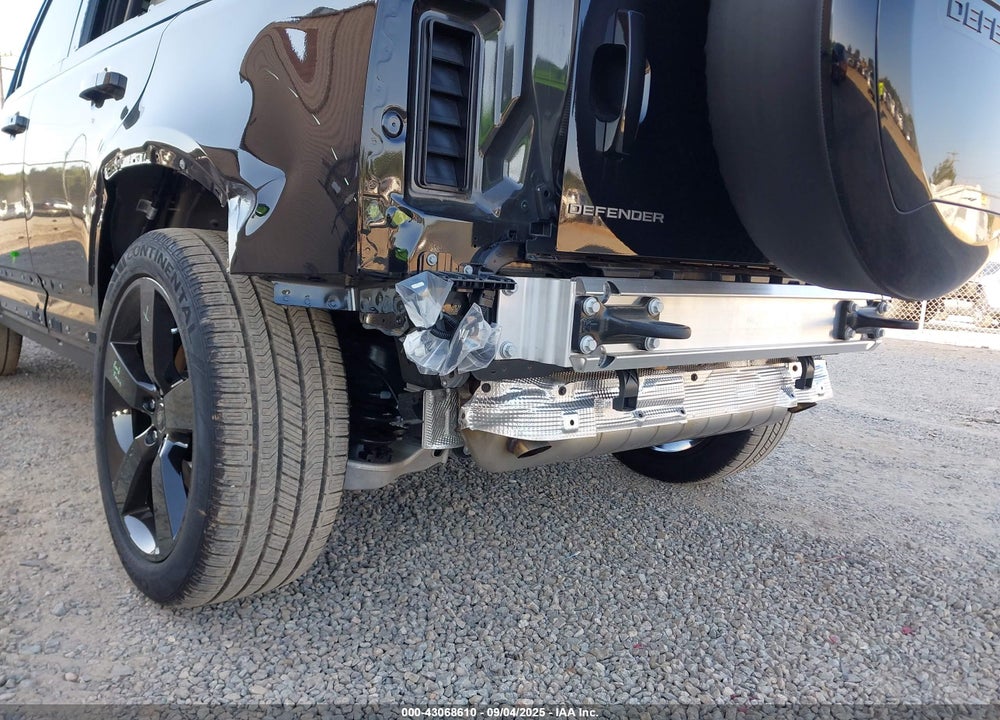 2025 LAND ROVER DEFENDER 110 P400 X-DYNAMIC SE VIN: SALE27EU0S2387427
