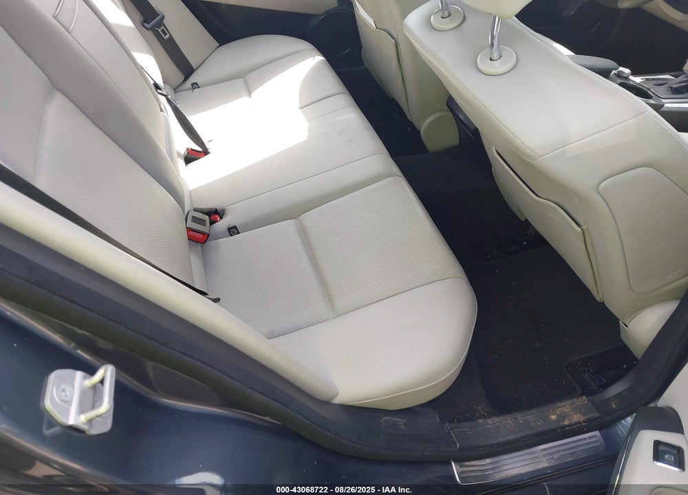 2011 MERCEDES-BENZ C CLASS VIN: WDDGF8BB3BR166544