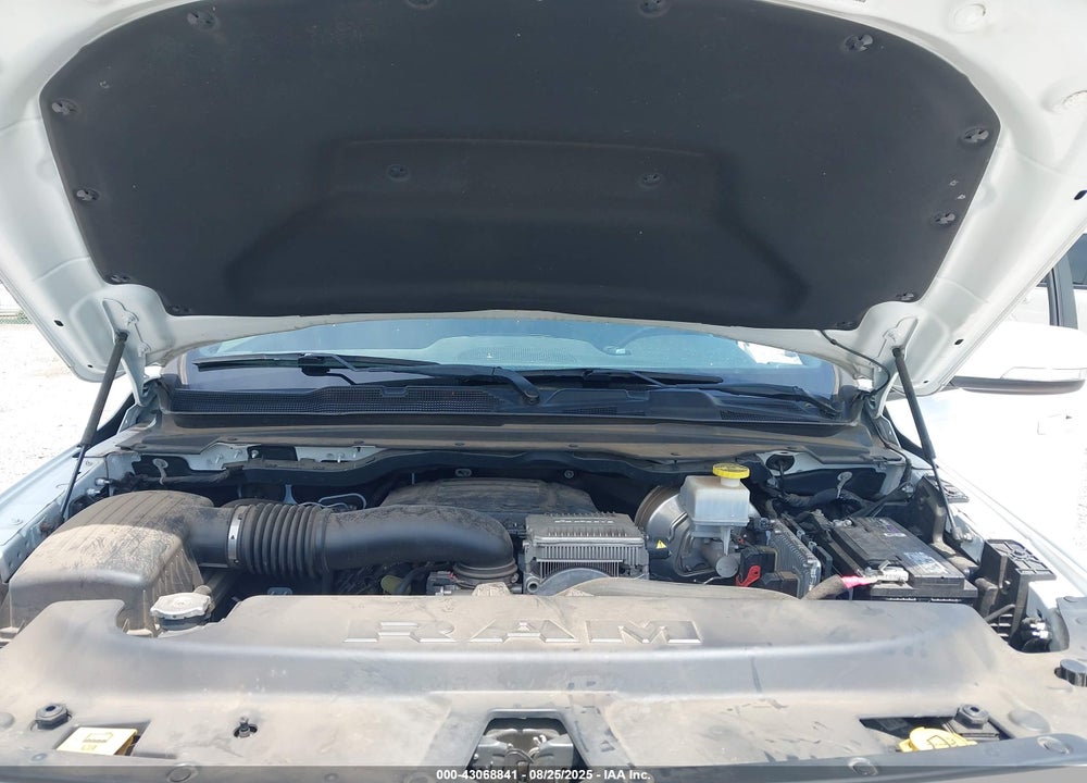 2020 RAM 1500 BIG HORN 4X2 5'7 BOX VIN: 1C6RREFT9LN262366