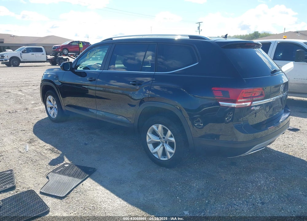 2019 VOLKSWAGEN ATLAS VIN: 1V2GR2CA9KC592695