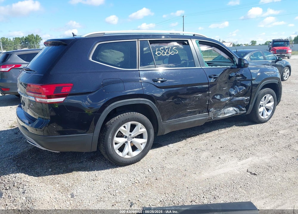 2019 VOLKSWAGEN ATLAS VIN: 1V2GR2CA9KC592695