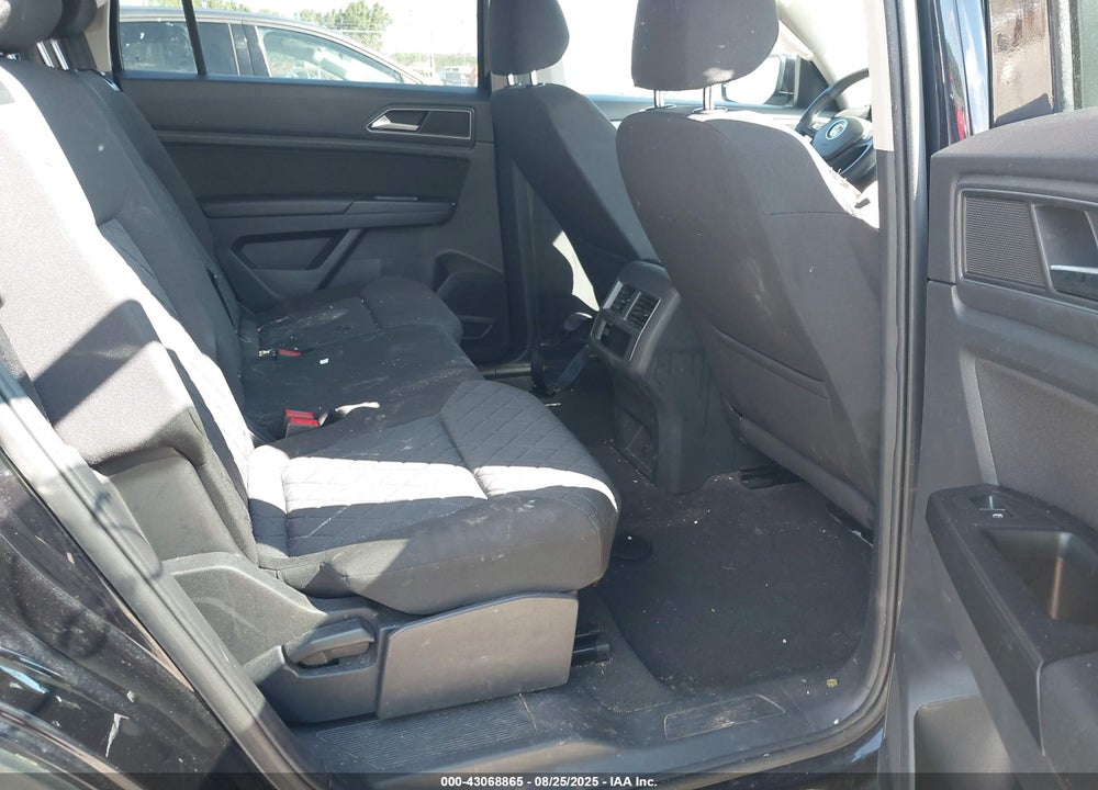 2019 VOLKSWAGEN ATLAS VIN: 1V2GR2CA9KC592695