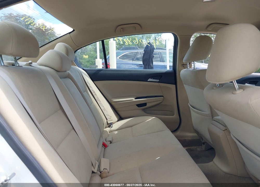 2011 HONDA ACCORD VIN: 1HGCP2F34BA004962