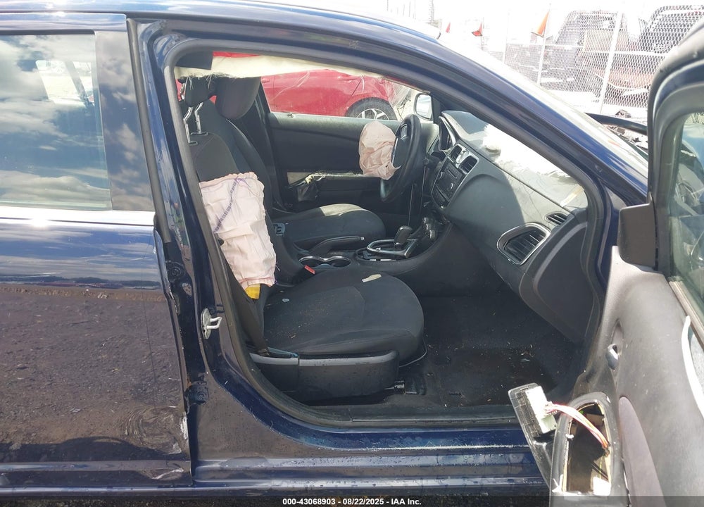 2014 CHRYSLER 200 VIN: 1C3CCBABXEN142936