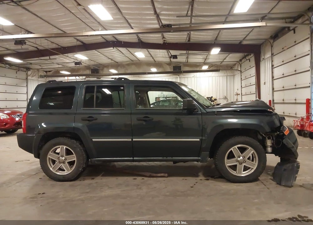 2008 JEEP PATRIOT LIMITED VIN: 1J8FF48W88D577588