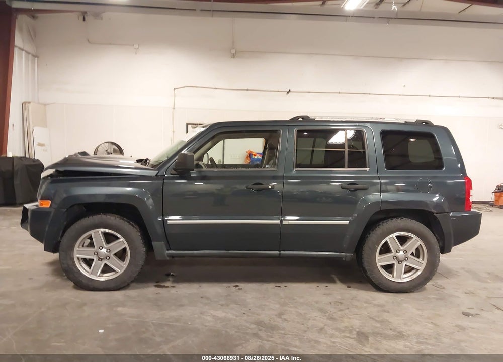 2008 JEEP PATRIOT LIMITED VIN: 1J8FF48W88D577588