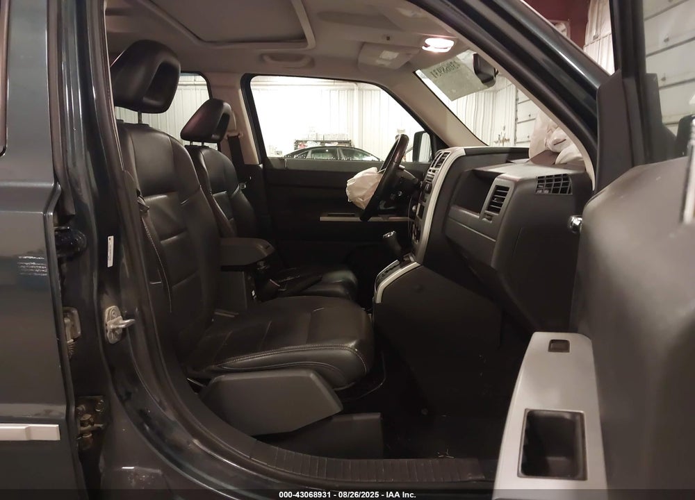 2008 JEEP PATRIOT LIMITED VIN: 1J8FF48W88D577588