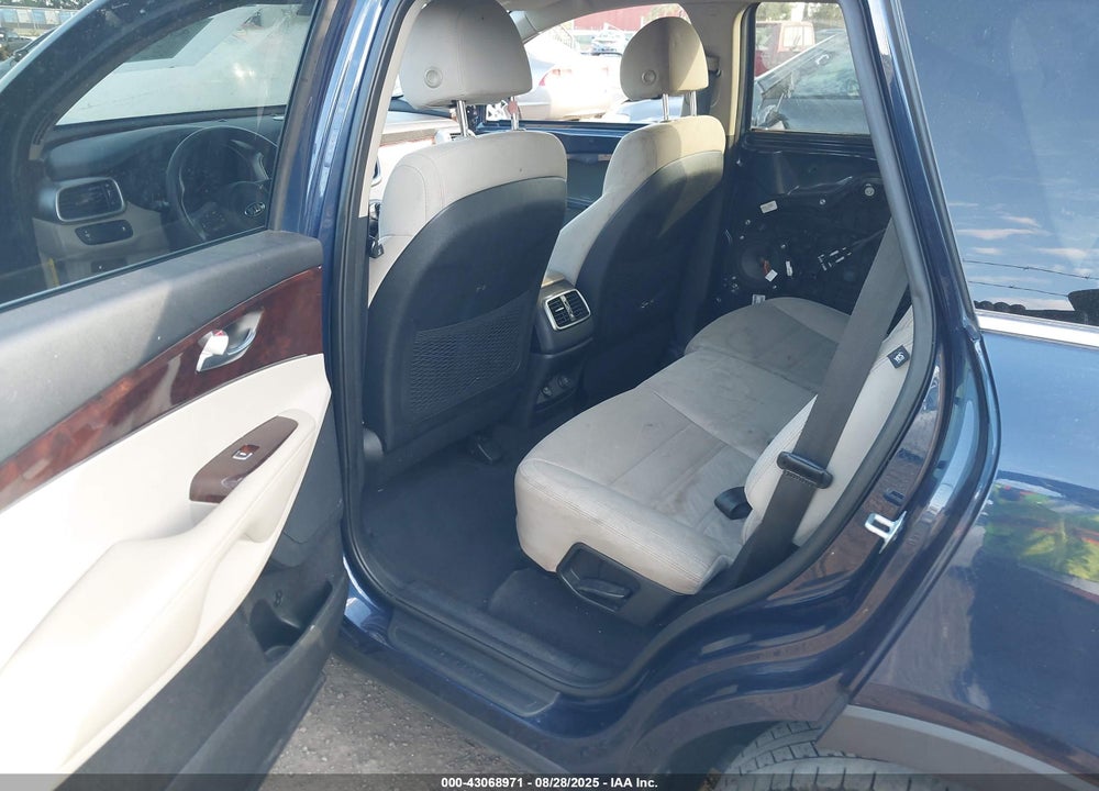 2018 KIA SORENTO VIN: 5XYPG4A58JG346952