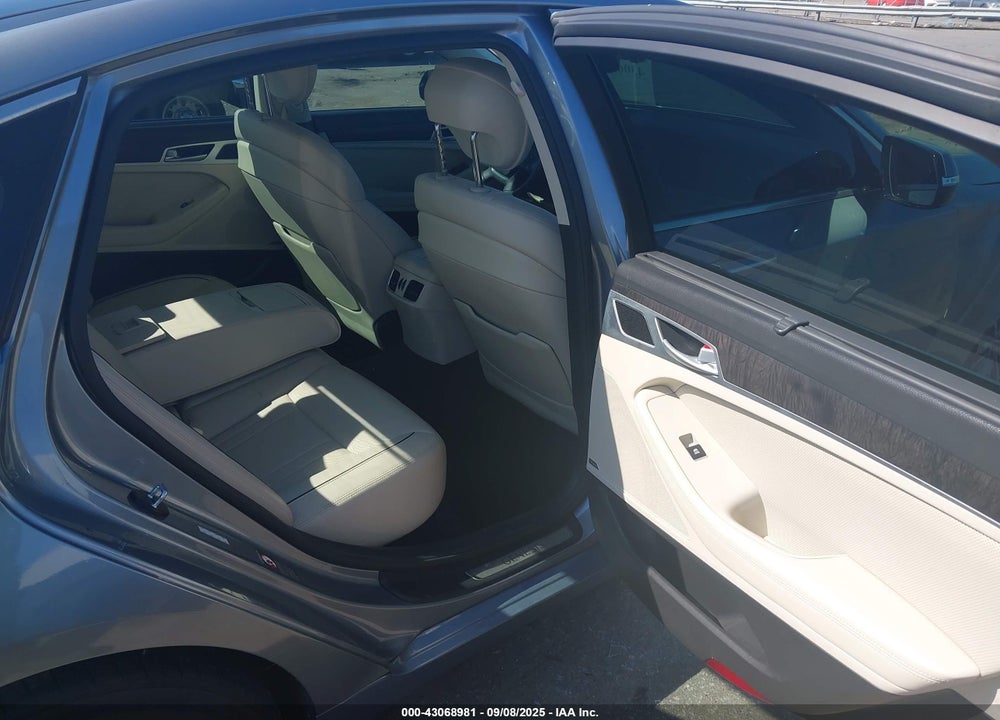 2017 GENESIS G80 VIN: KMHGN4JE6HU187780