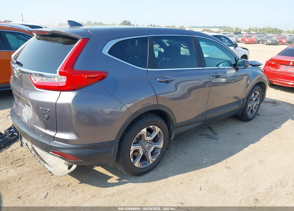 2018 HONDA CR-V VIN: 7FARW2H50JE081574