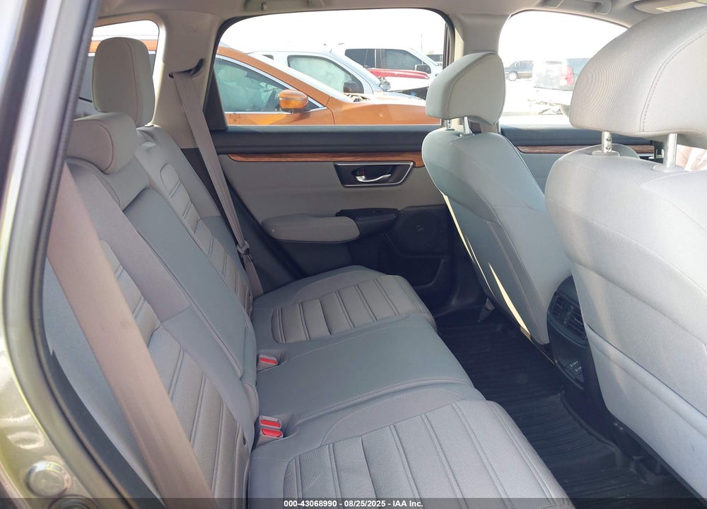 2018 HONDA CR-V VIN: 7FARW2H50JE081574