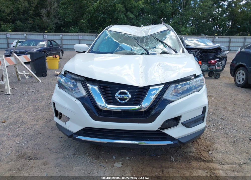 2017 NISSAN ROGUE VIN: JN8AT2MT5HW131529
