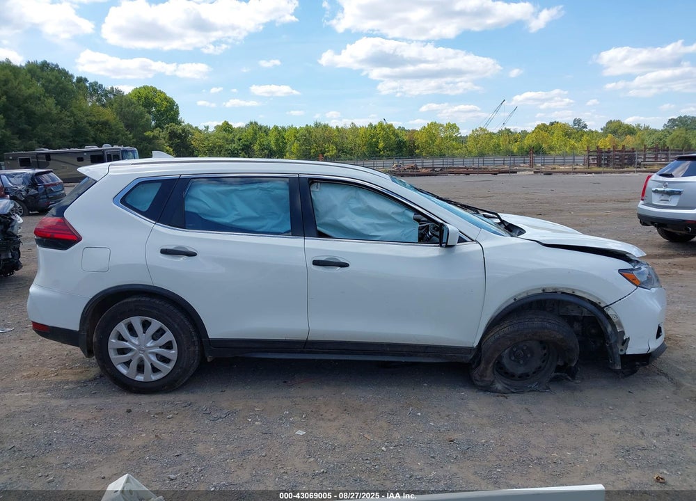 2017 NISSAN ROGUE VIN: JN8AT2MT5HW131529