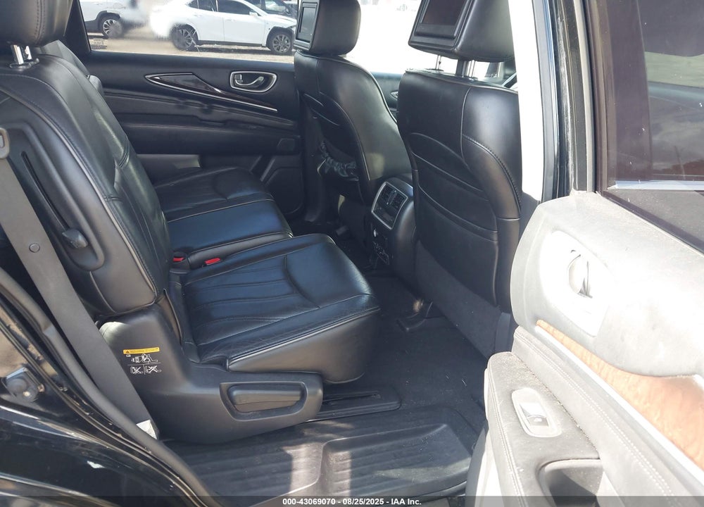 2013 INFINITI JX35 VIN: 5N1AL0MN0DC310831