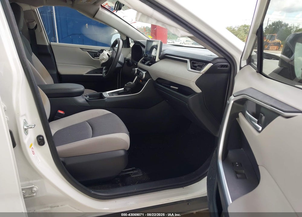 2019 TOYOTA RAV4 VIN: JTMW1RFV3KJ005530