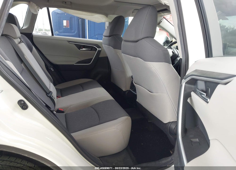 2019 TOYOTA RAV4 VIN: JTMW1RFV3KJ005530