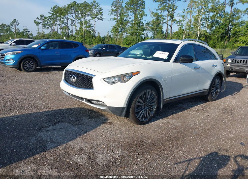2017 INFINITI QX70 VIN: JN8CS1MU2HM143762