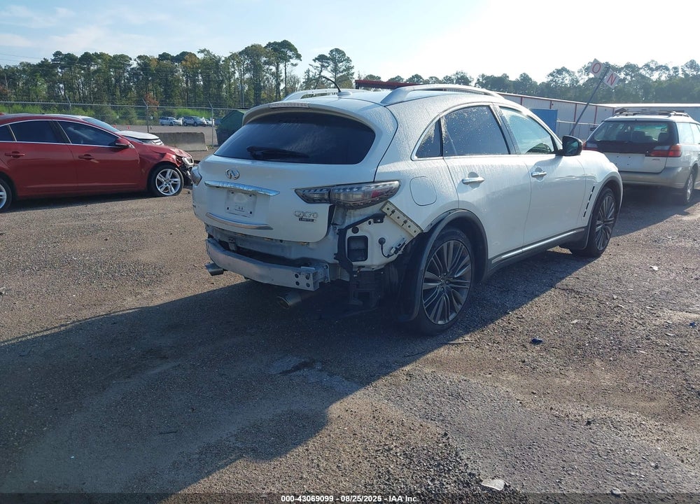 2017 INFINITI QX70 VIN: JN8CS1MU2HM143762
