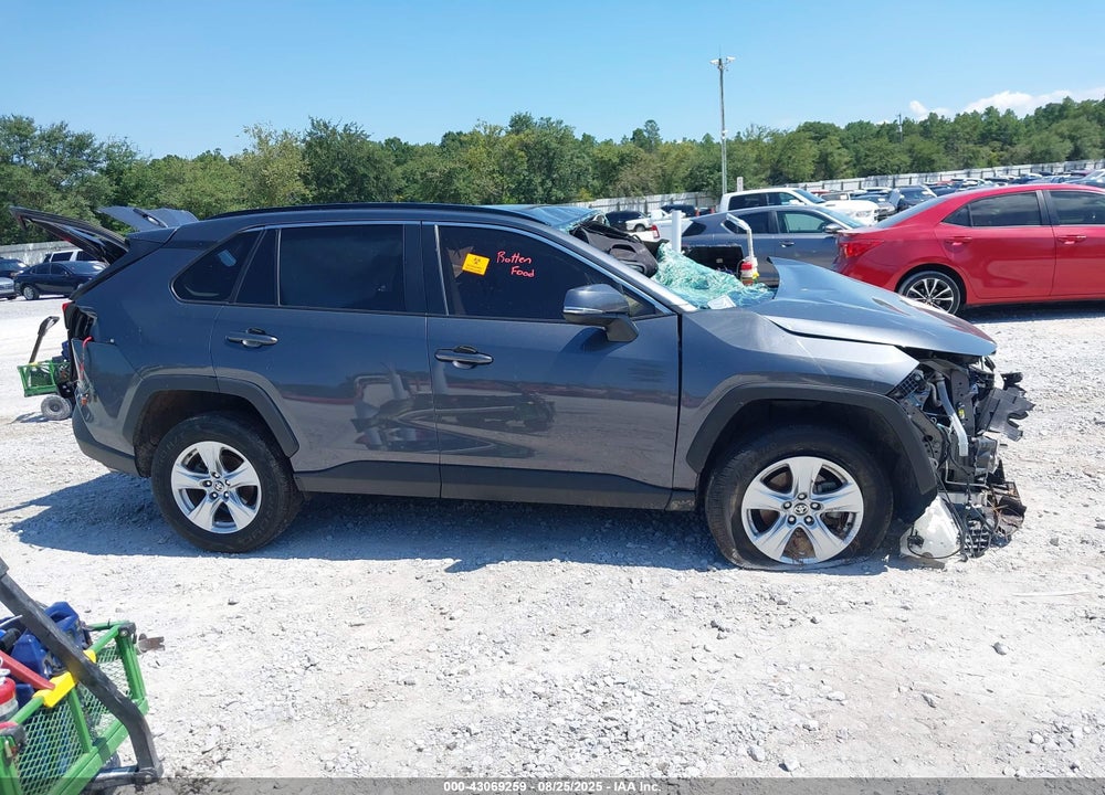 2021 TOYOTA RAV4 XLE VIN: JTMW1RFVXMD071655